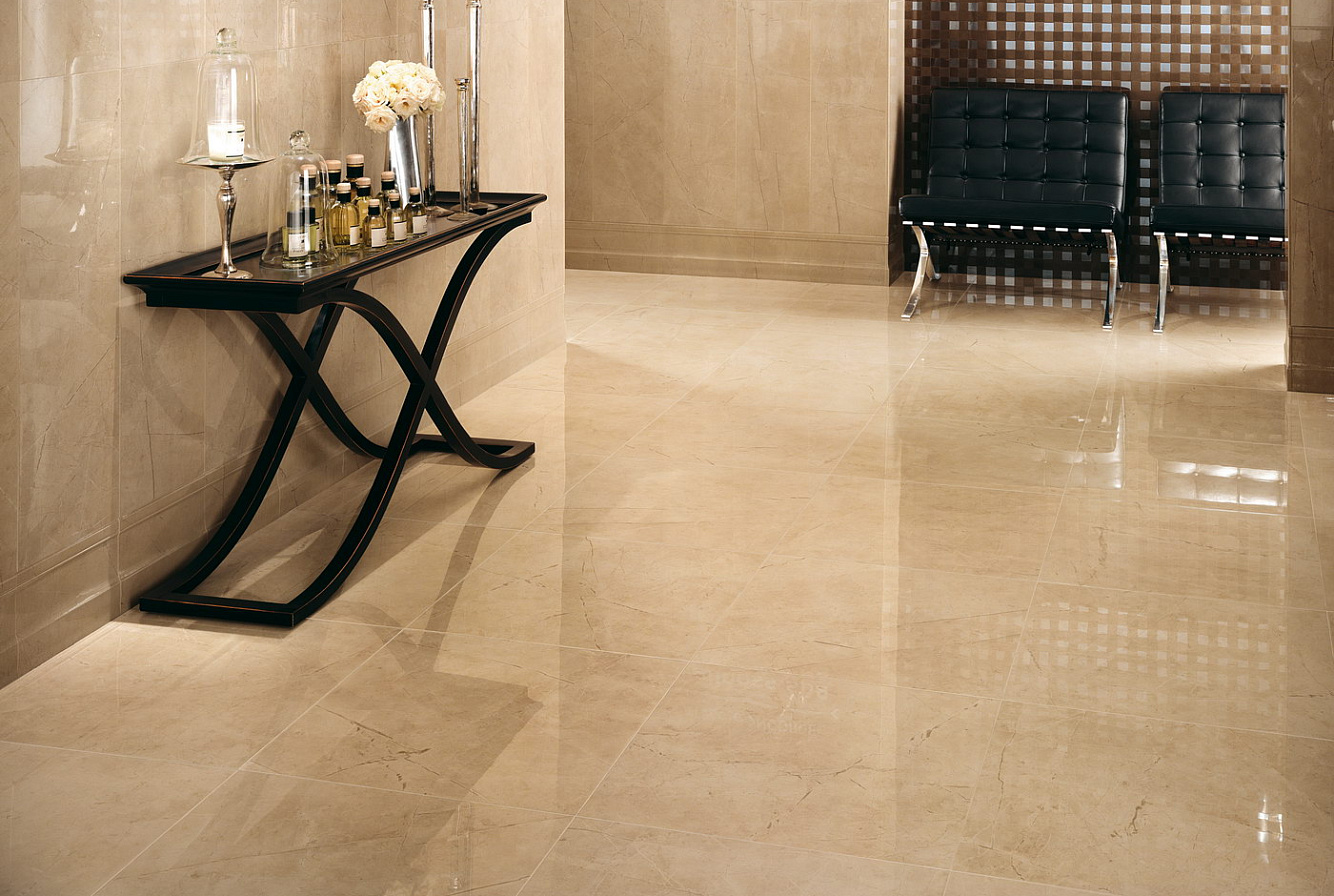 Керамогранит Atlas Concorde marvel Beige Mystery. В интерьере использованы: Beige Mystery 30,5x91,5 / Bronze Net Mosaic 30,5x30,5 / Beige Alzata 20x30,5 / Alzata A.E. 1,5x20 / Beige London 5x30,5 / London A.E. 5x2,5 / Beige Spigolo 0,85x30,5 / Beige Mystery Lappato 59x59.